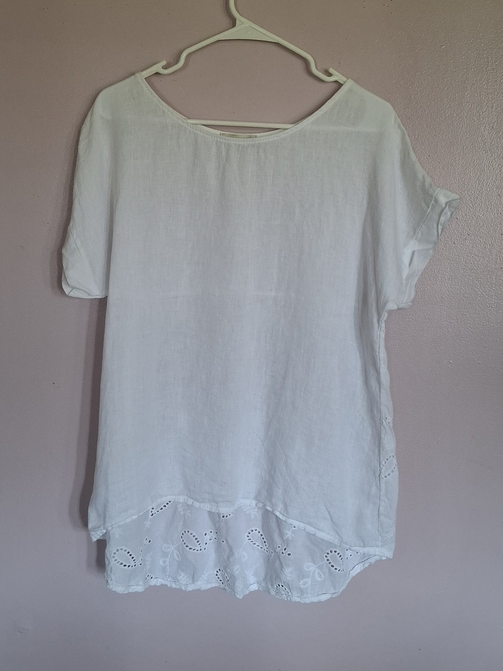 White Eyelet Hem Short Sleeve Tunic Top